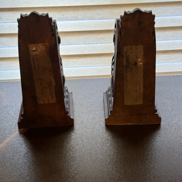 Brown Ornate Wooden Decorative Accents Brand New Kitchen Renovation - Picture 3 of 8